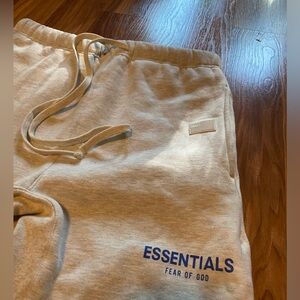 ESSENTIALS FEAR OF GOD sweatpants size xl excellent condition:)